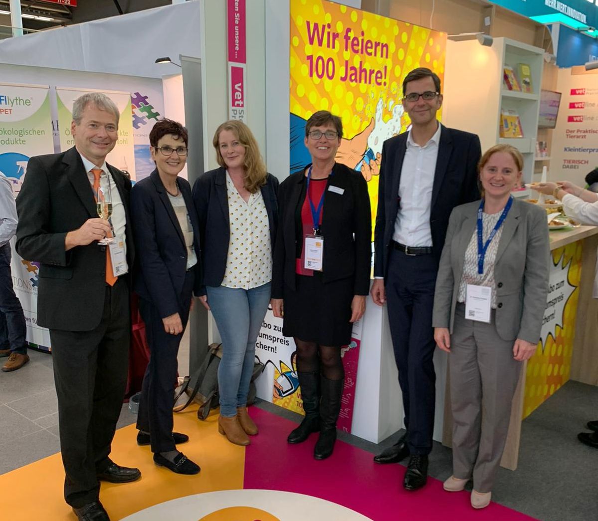 Beim bpt-Kongress wurde das 100-jährige Jubiläum von Der Praktische Tierarzt gefeiert