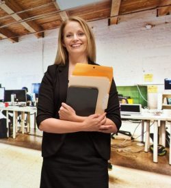 bewerberfinder-produktbild Glücklicher Mensch nach Bewerbung